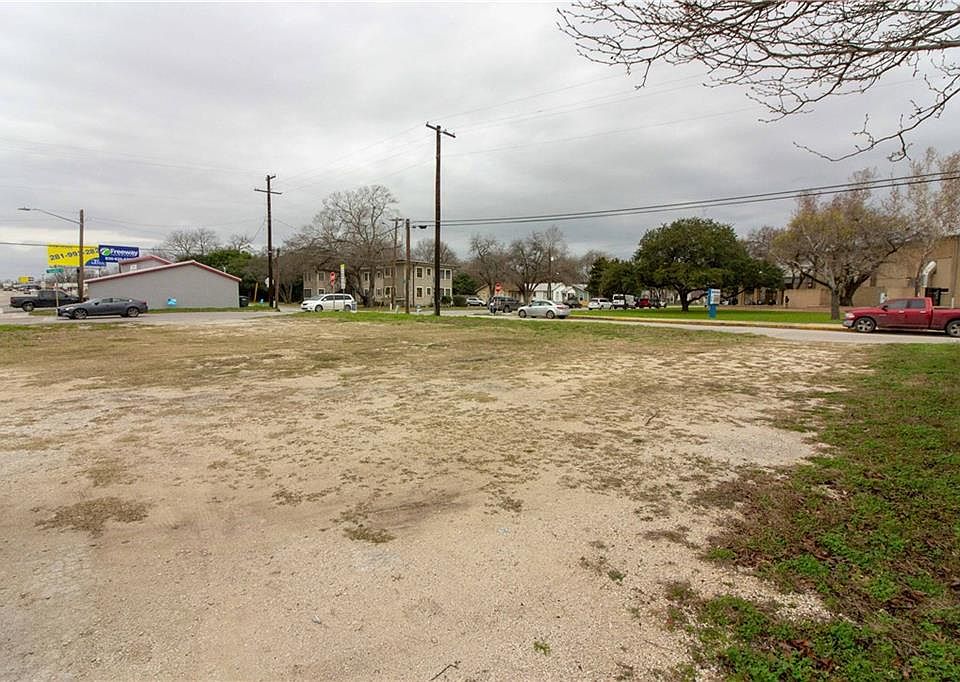 1st image of 630 S Business Highway 35