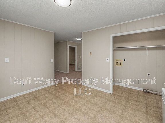 5th image of 137 Crest Cir Unit B