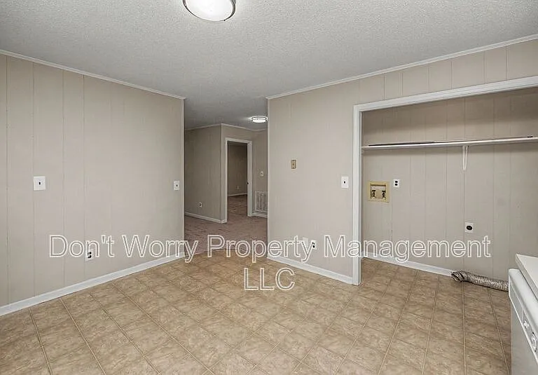 137 Crest Cir #B — Photo 5
