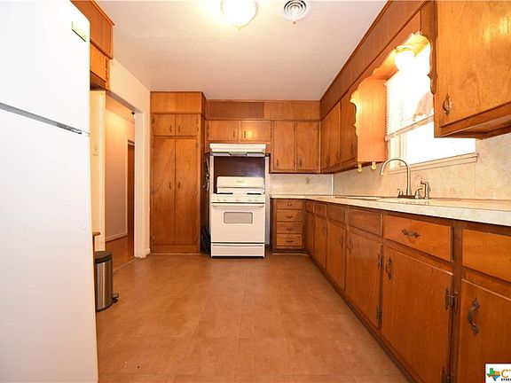 5th image of 1213 Alta Vista Dr