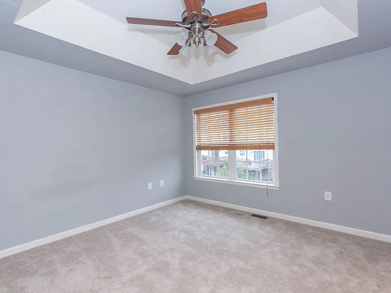 228 Morlatt Ln — Photo 17