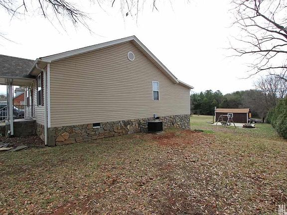 2nd image of 3185 Catawba St