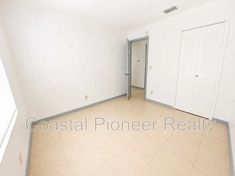 1331 Coolridge Dr — Photo 18