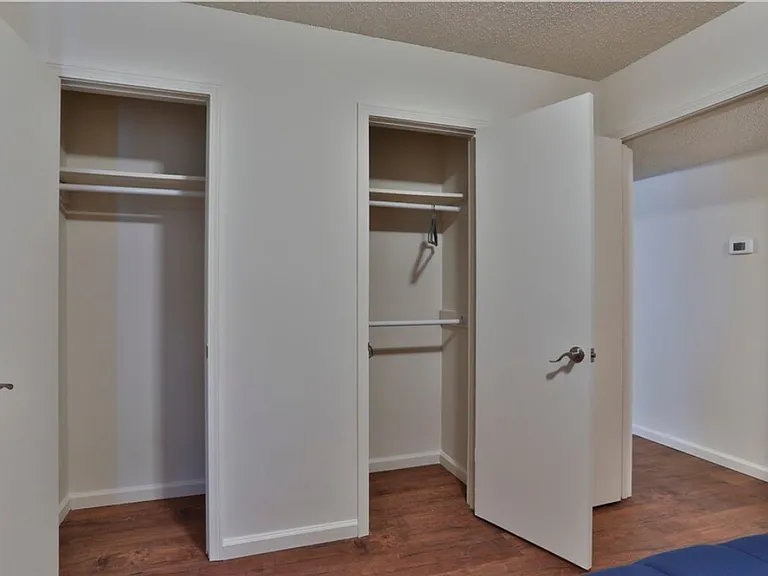 Whispering Woods Apartments — Photo 8