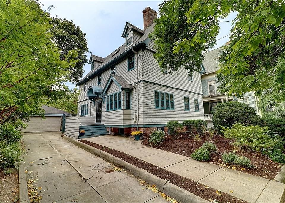 1st image of 125 Lloyd Ave
