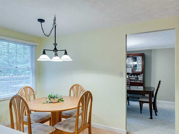 5th image of 380 N Pond Trl