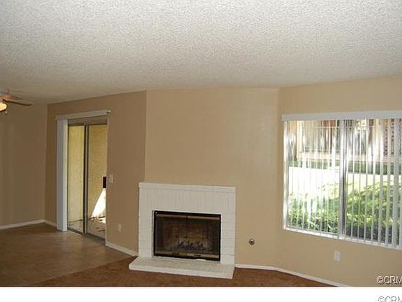 4th image of 1025 N Tippecanoe Ave Unit 101