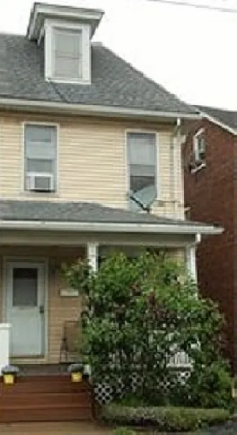 2427 Birch St photo 1