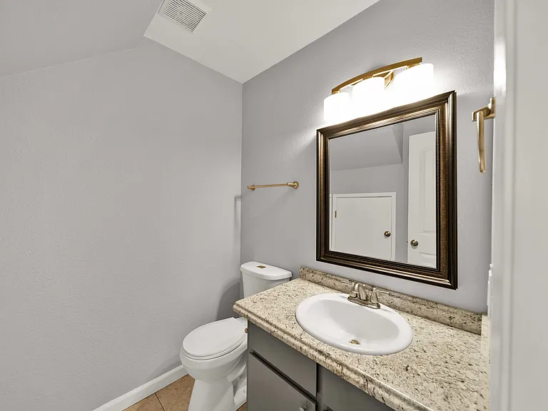 Heather Ridge Apartments — Photo 19