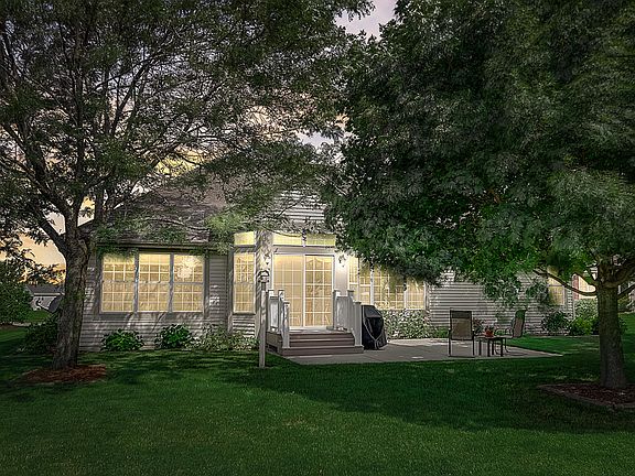 2nd image of 652 Cherrywood Dr