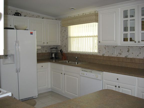 5th image of 6510 Lakewood Dr Unit A