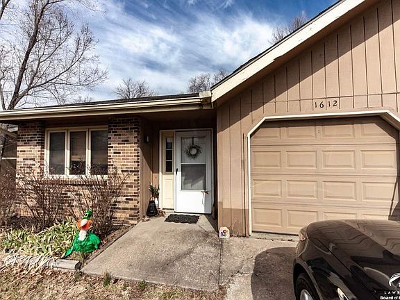 1612 E 21st Lawrence, KS listing photo #2