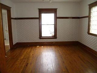 4th image of 143 Sweet St NE