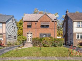 3575 Grosvenor Rd, Cleveland Heights, OH 44118
