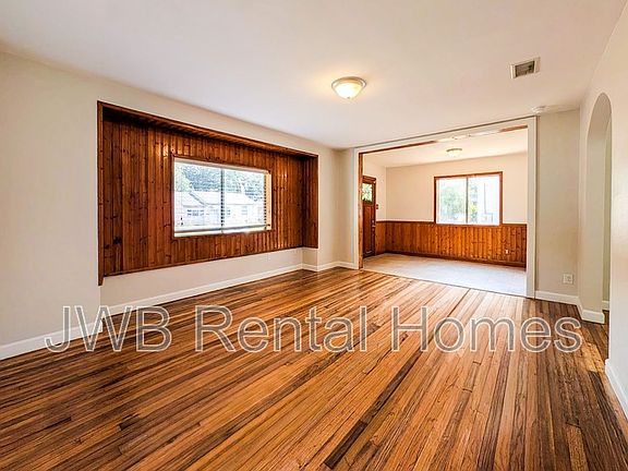 4th image of 3312 Seville St W