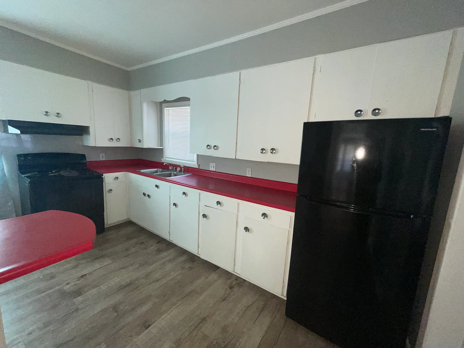 2 bed, 1575 sqft, $1,200 — Photo 2