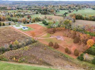 765 Stanford St, Crab Orchard, KY 40419