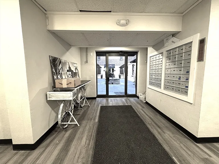 8 Langmaid Ave #4 — Photo 5