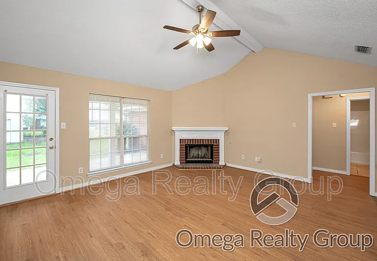 1380 Lexington Way — Photo 17