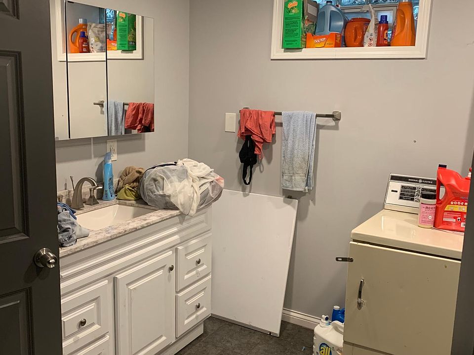 1st image of 887 22nd Ave SE #2