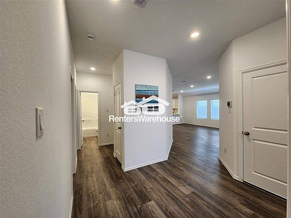 2nd image of 2917 Aurora Greens Ln