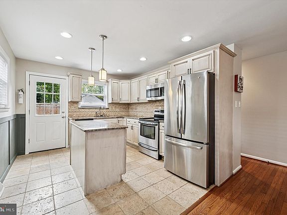 3rd image of 3 S Bonsall Ave