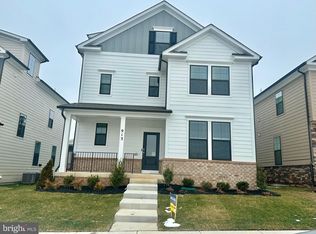 913 Foundry St, Frederick, MD 21701