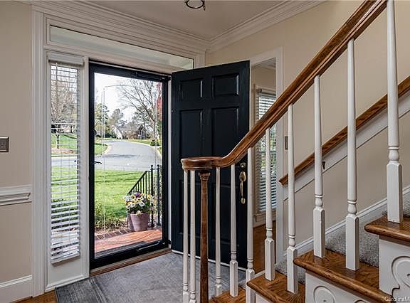 4th image of 2521 Winterbrooke Dr