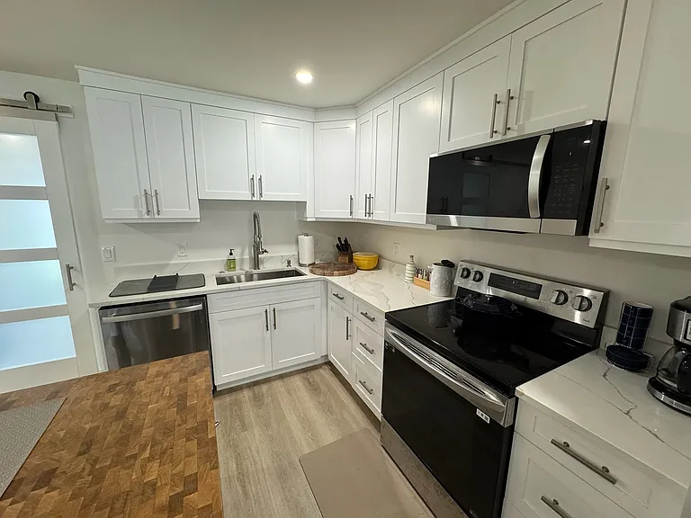 9337 Silverthorne Dr — Photo 11