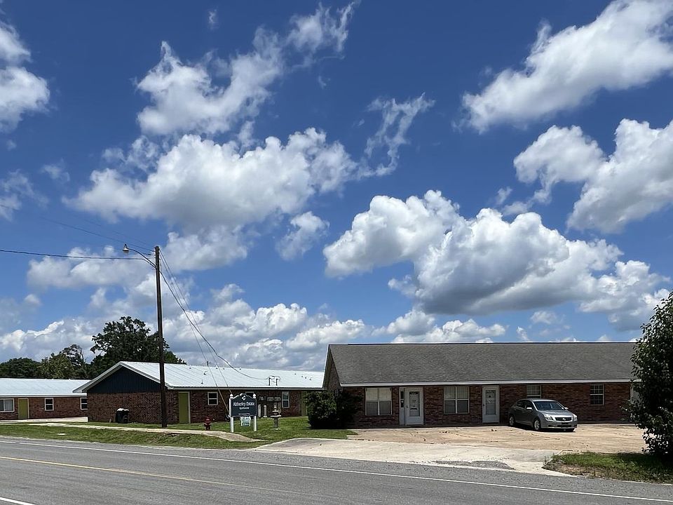 1st image of 1601 University Pkwy W #37