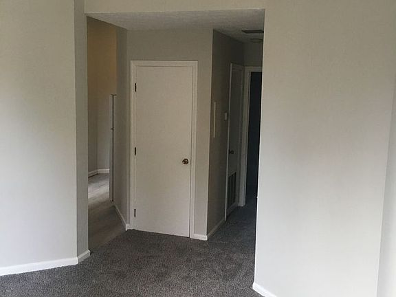 5th image of 1376 S 2nd St APT 1