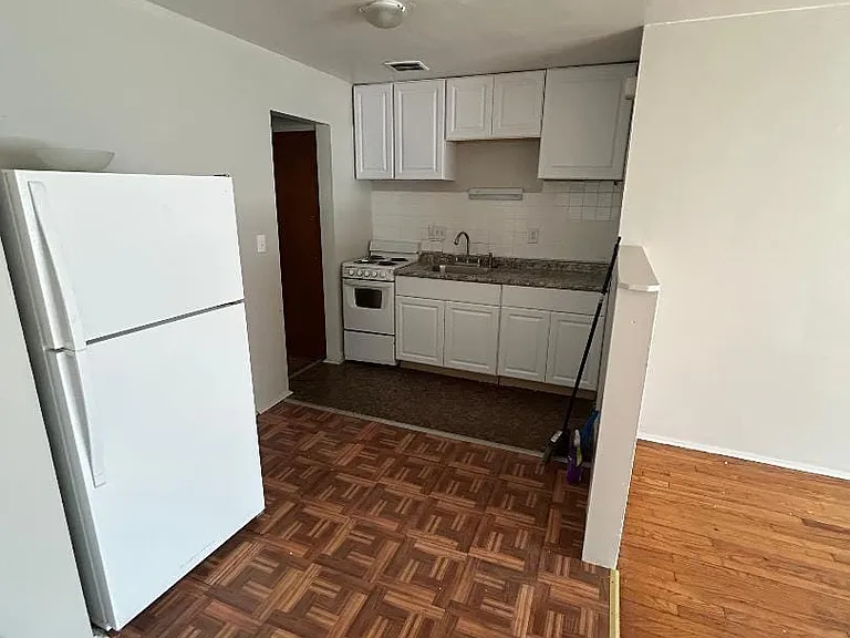 4104 Flower Ave #3 — Photo 4