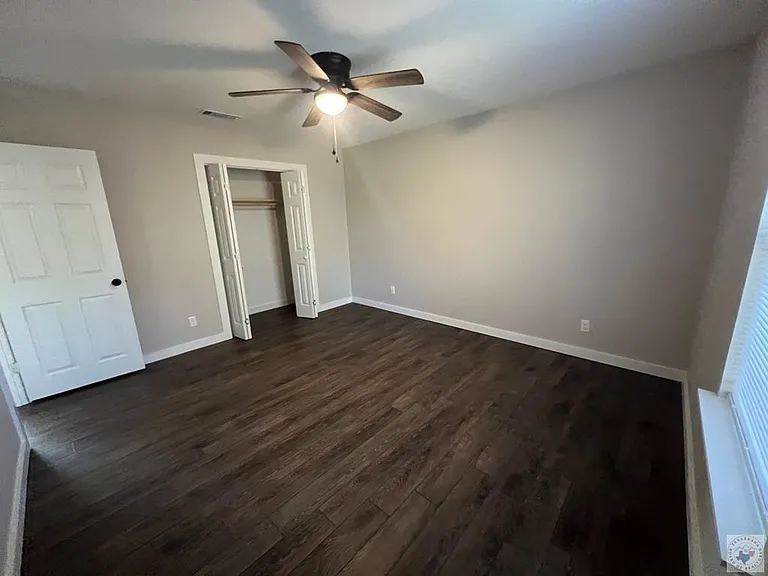 621 Champion Pl — Photo 6