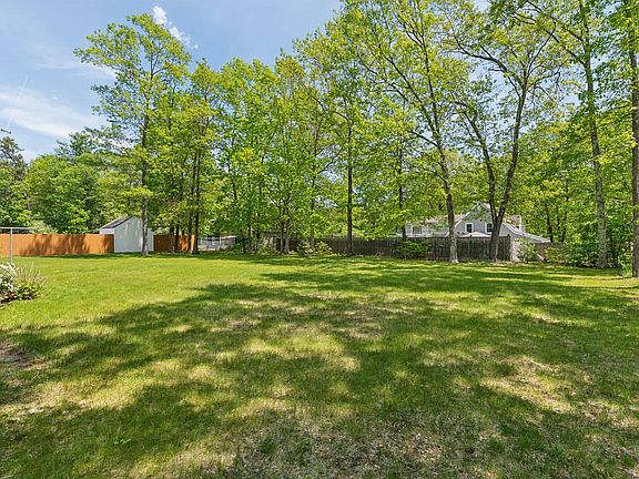 5th image of 129 Farview Drive