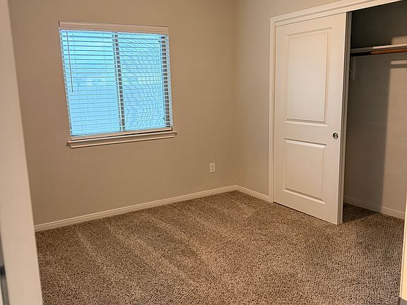 4th image of 908 Glenhaven