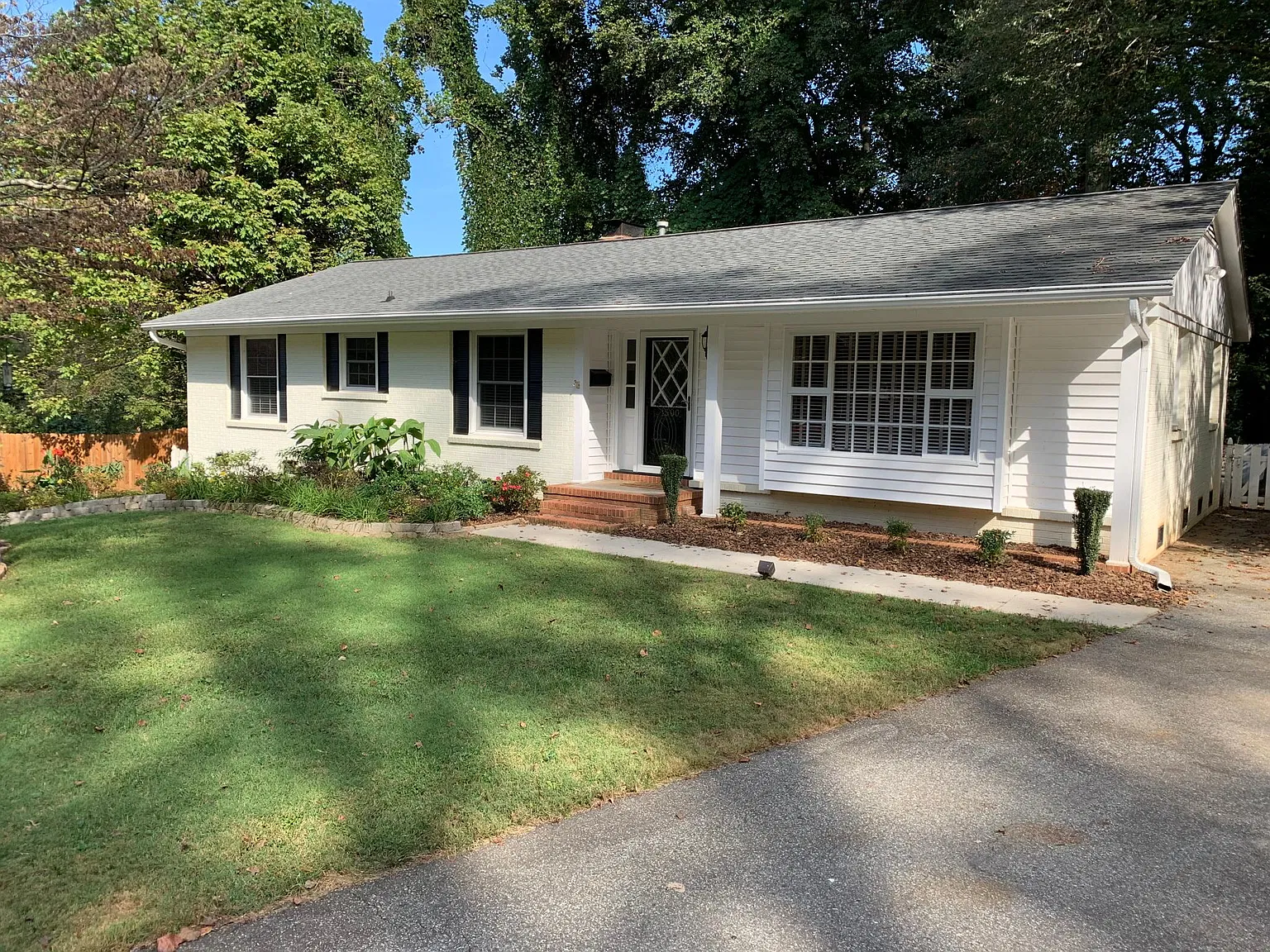 3 bed, 1500 sqft, $2,000 — Photo 1