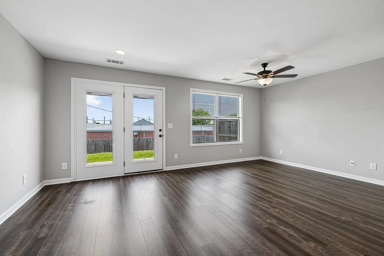 3 bed, 2.5 bath, 1405 sqft, $1,850 — Photo 4
