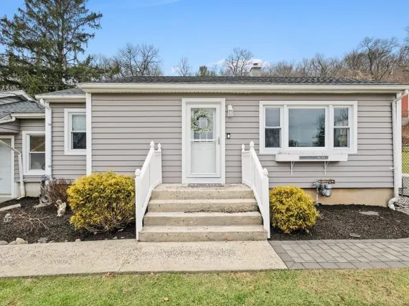 7 Mountainside Lane, Stony Point, NY 10980