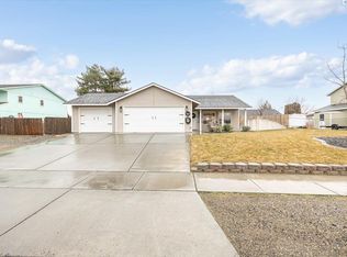 4607 Saguaro Dr, Pasco, WA