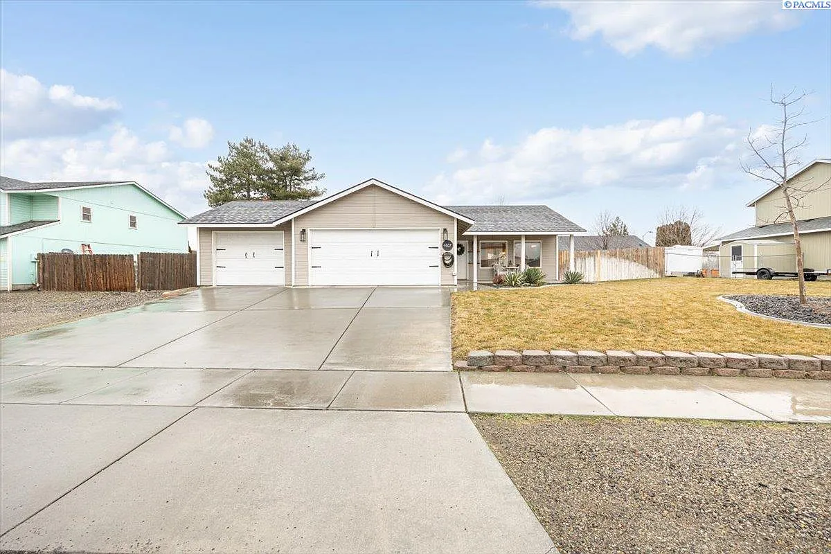 4607 Saguaro Dr photo 1