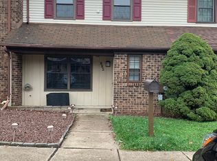 985 Gates Pl, Warminster, PA 18974