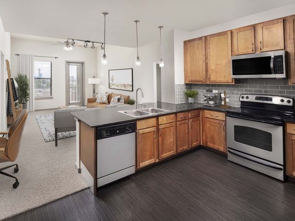 1551 Oak Lawn Ave APT 220