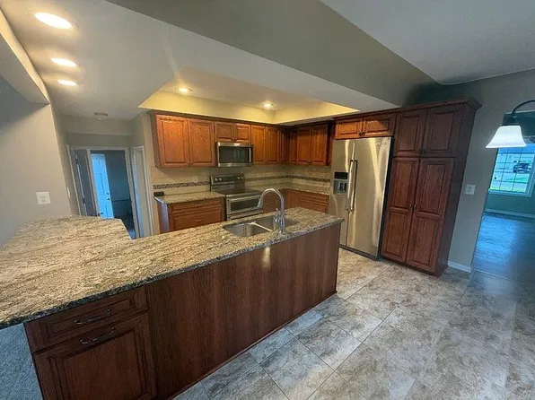 5089 Twilight Rd, Shelby Township, MI 48316