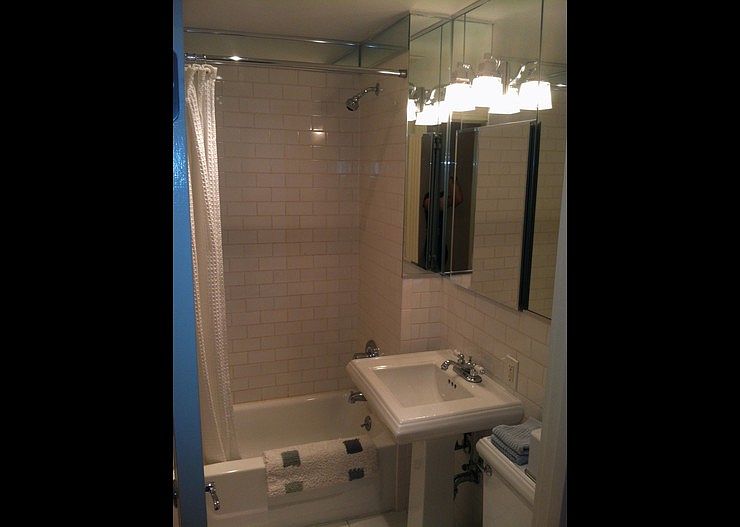 1st image of 336 E 81st St APT L1