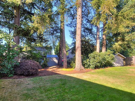 4th image of 20818 4th Ave W