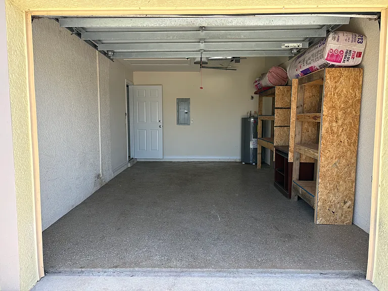 Garage 2