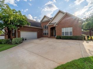 101 Connemara Ln, Dothan, AL 36303