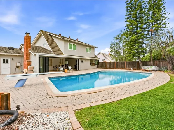 26635 Saddleback Dr, Mission Viejo, CA 92691