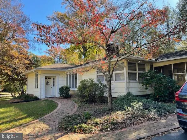 400 Holly Dr, Annapolis, MD 21403