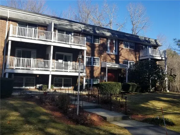 11 Stonehenge Dr #337E, Smithfield, RI 02917